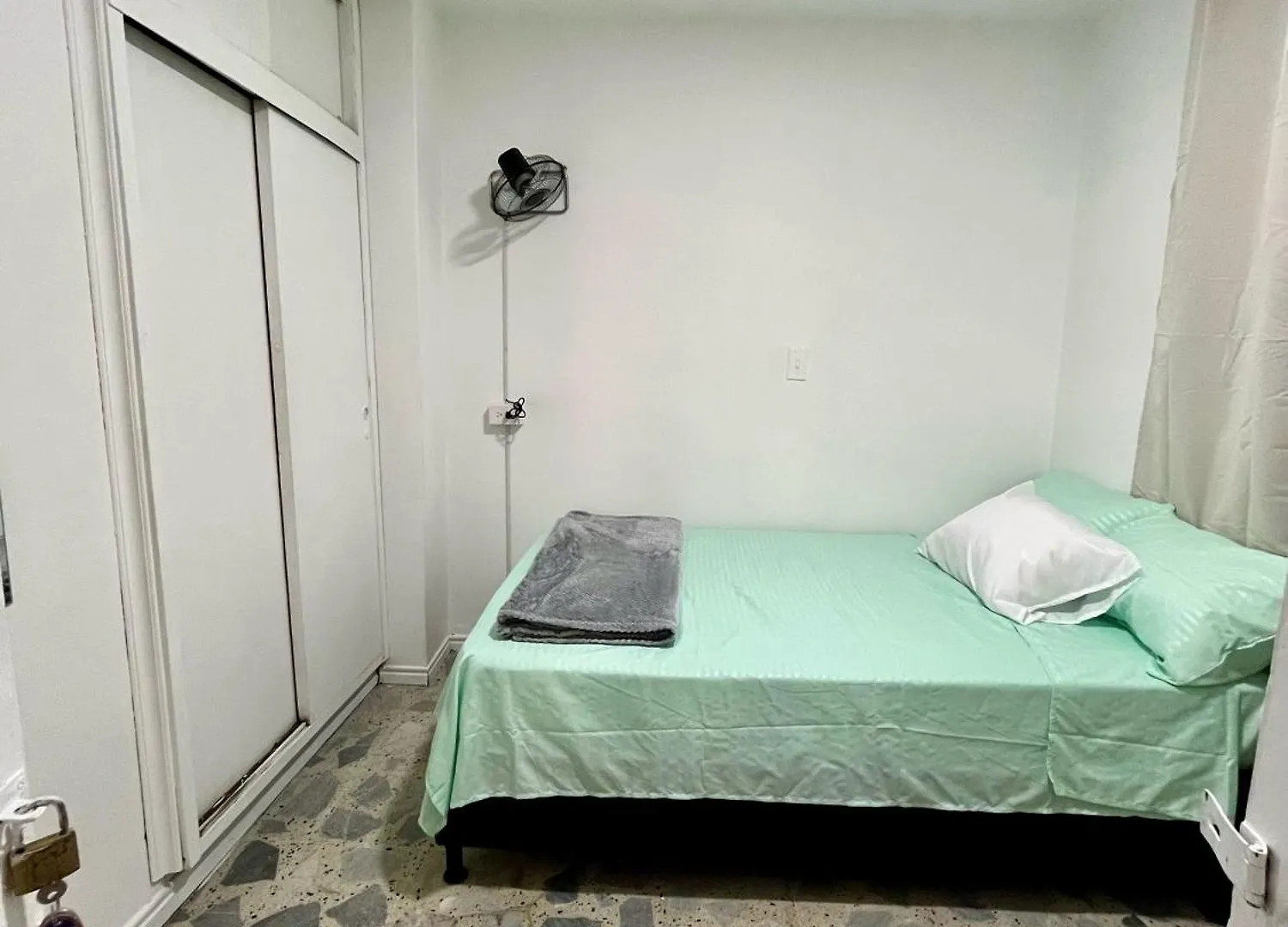 Entre Jardines Apartment Medellin Homestay