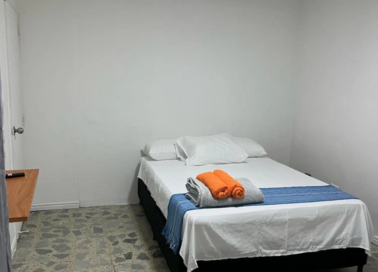 Entre Jardines Apartment Medellin 0*,