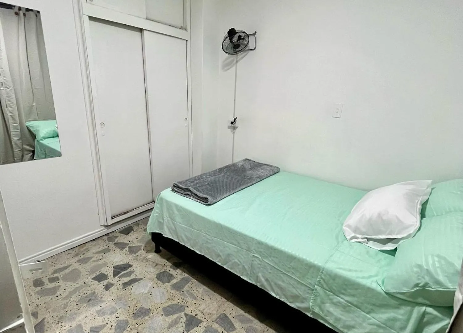 Homestay Entre Jardines Apartment Medellin Colombia