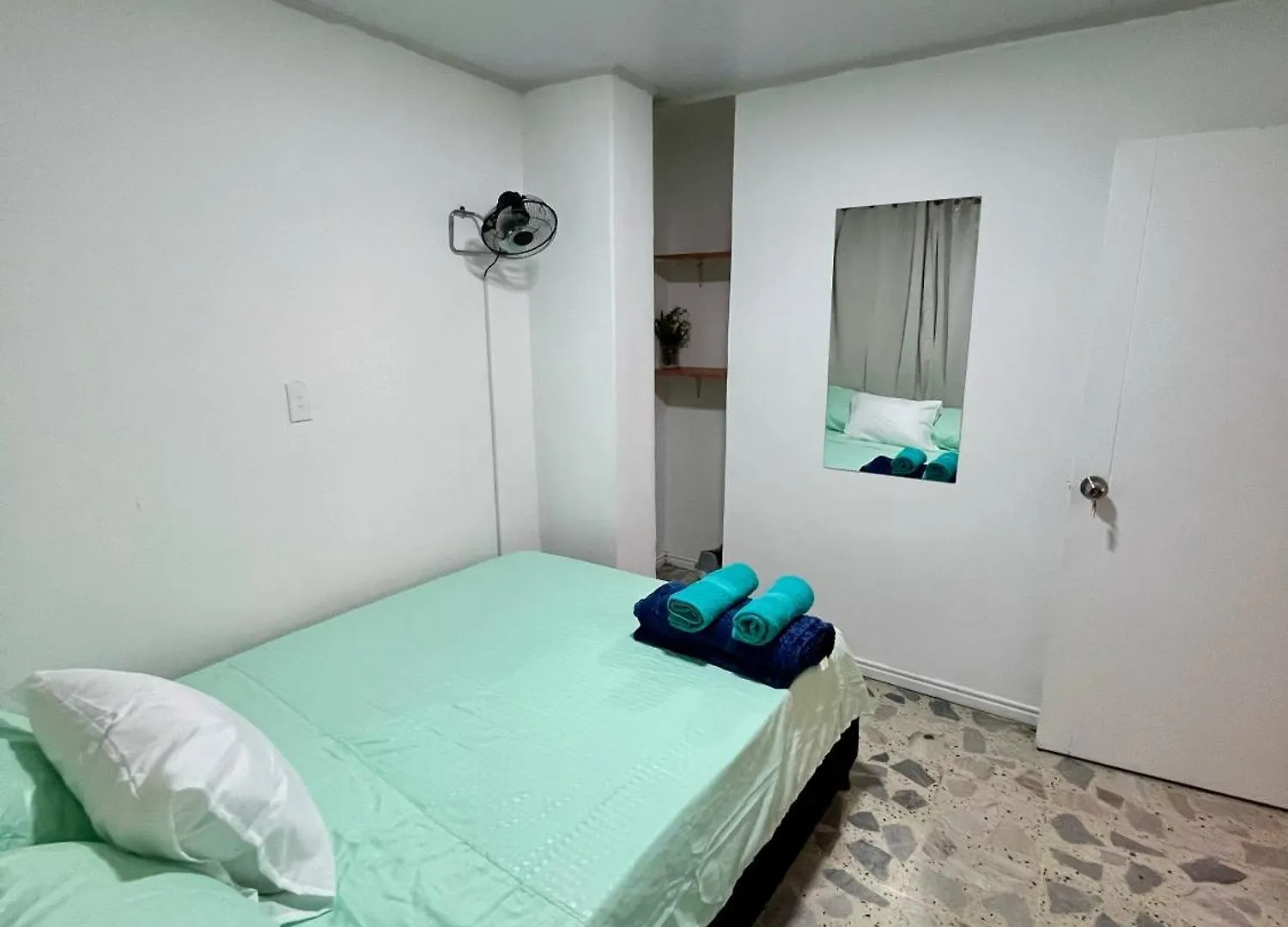 Homestay Entre Jardines Apartment Medellin